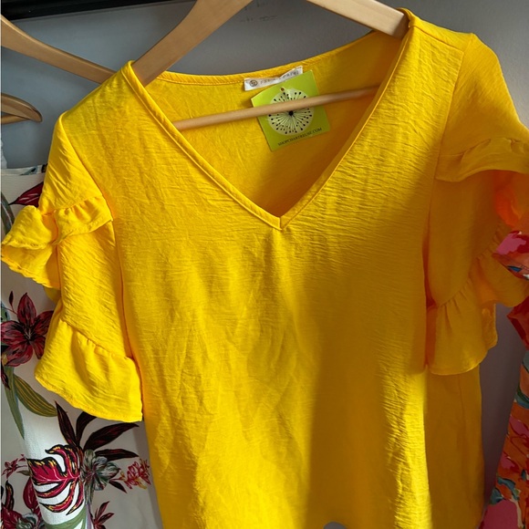 Lot of 4 boutique tops- Entro, FSL Apparel, Daytrip, Cable & Gage - Picture 5 of 10